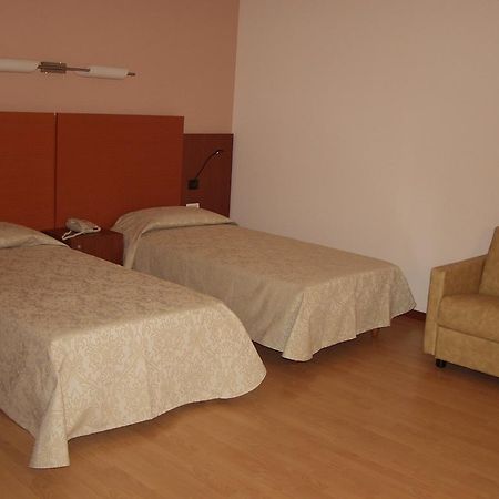 Hotel Mareschi Palace 诺瓦拉 外观 照片