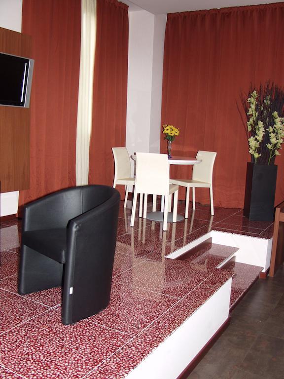 Hotel Mareschi Palace 诺瓦拉 外观 照片